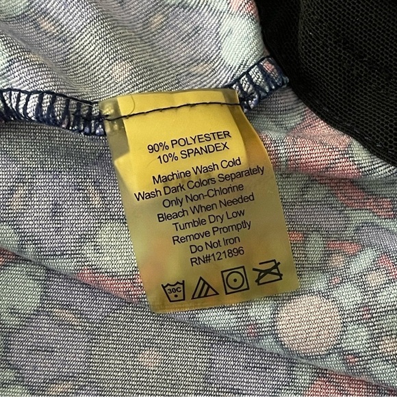 Title Nine Dress Small Twist Front Geometric Print Fit Flare Knee Length Stretch - Picture 10 of 10